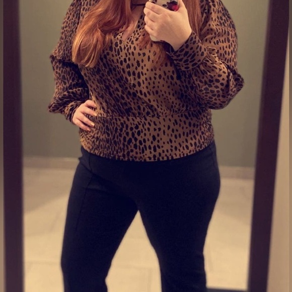 GOOD AMERICAN Leopard Keyhole Blouse | EUC!!🤎🖤🤎🖤 - Picture 14 of 15